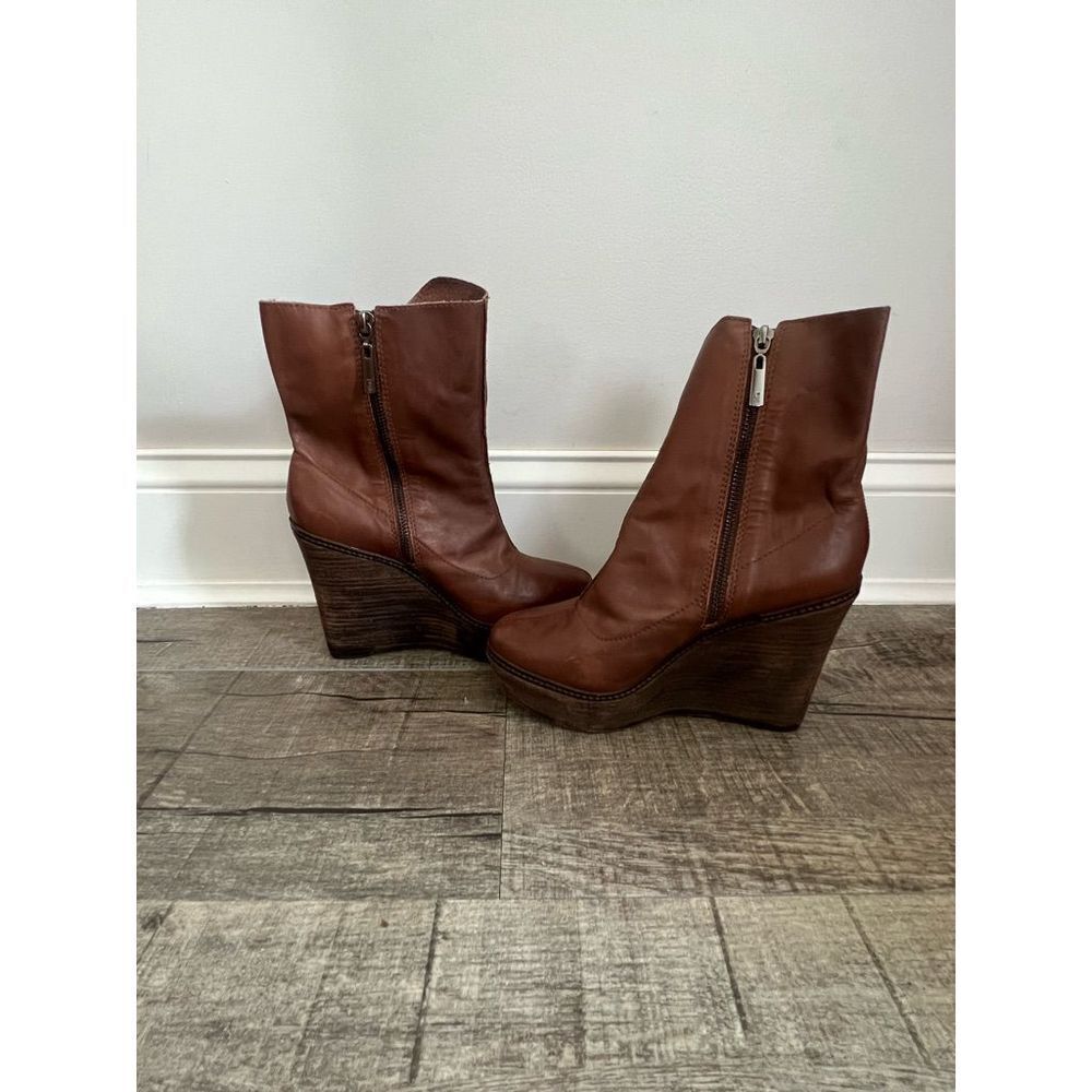 Kooba platform leather boots size 6